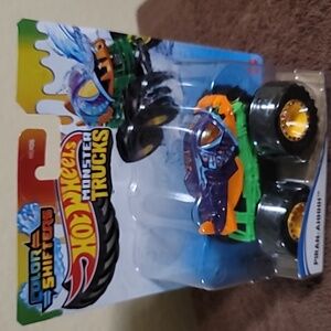 Color Shifters Monster Truck - Green and Purple